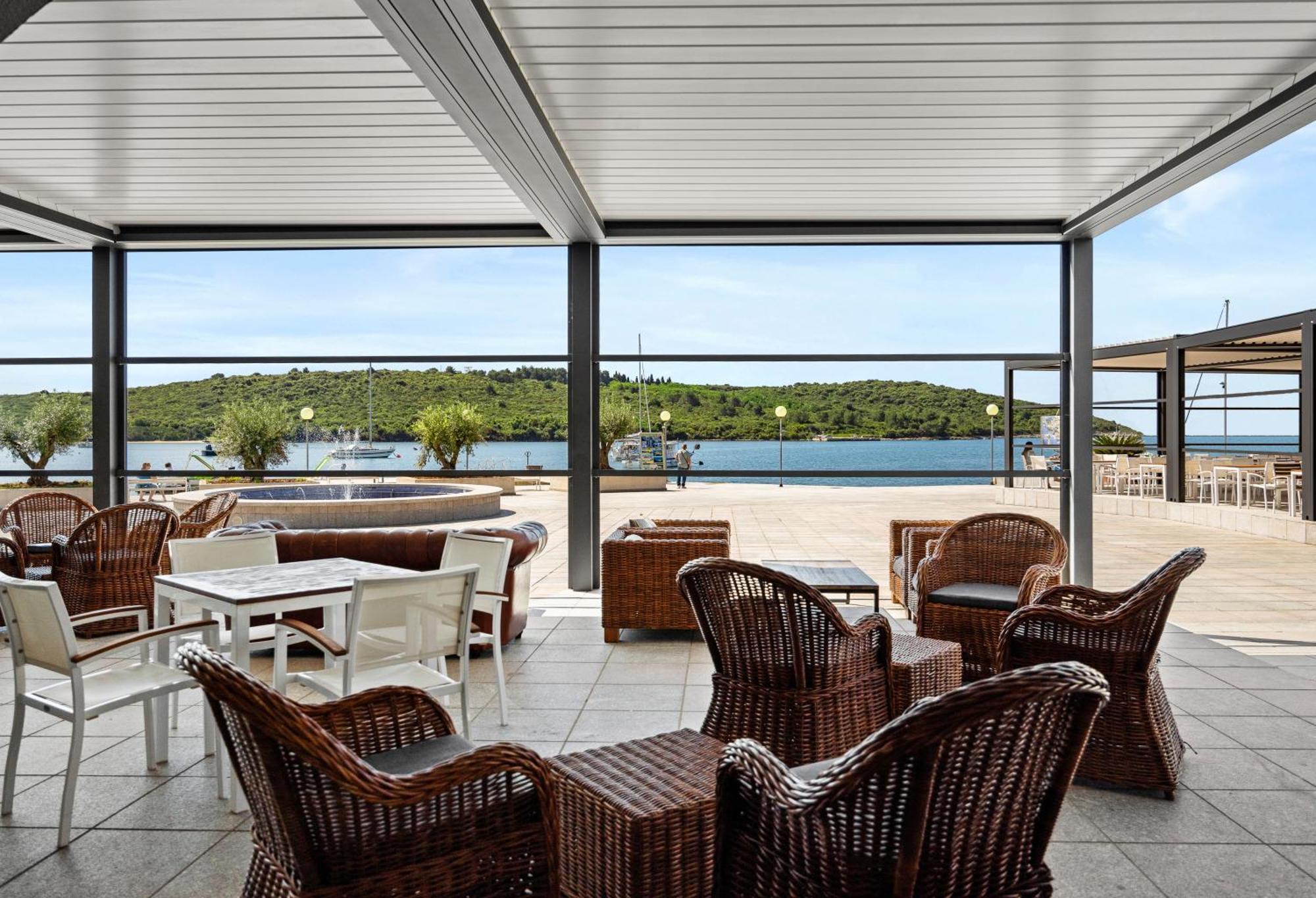 Residence Superior Del Mar Banjole Eksteriør billede